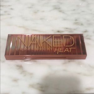 Urban decay naked heat eyeshadow palette